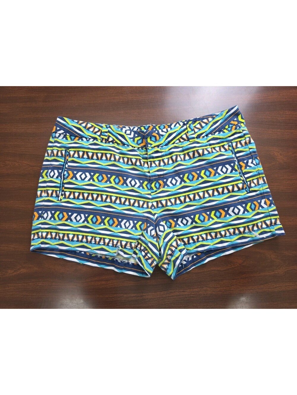 Stylus Multicolored Geometric Aztec Print Cotton Shorts SZ 10 Southwestern Chic